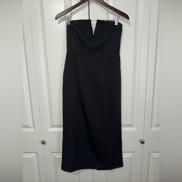 Forever 21 Dresses & Skirts - Forever 21 Lightweight Strapless Bodycon Midi Dress M Black NWT